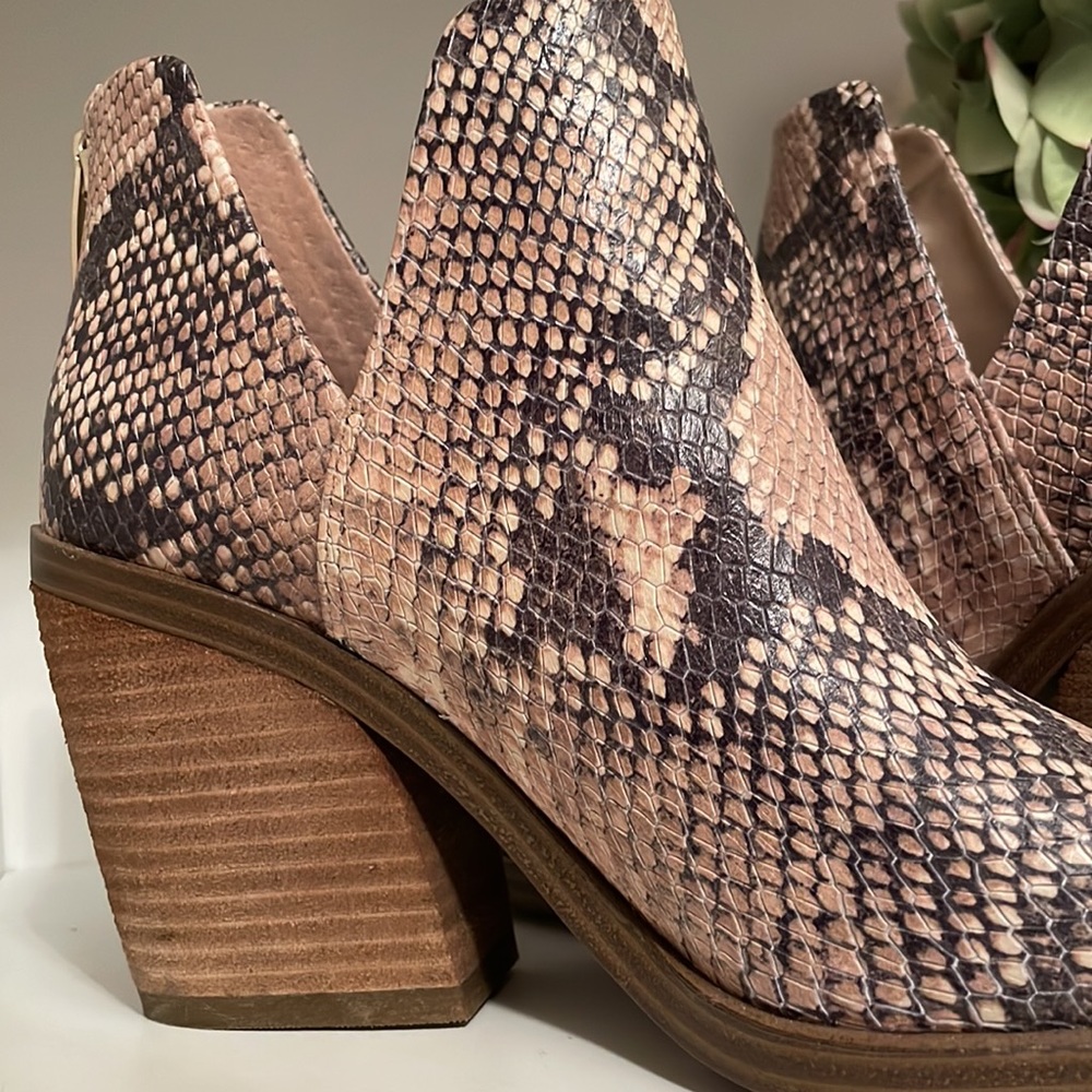 Vince Camuto booties